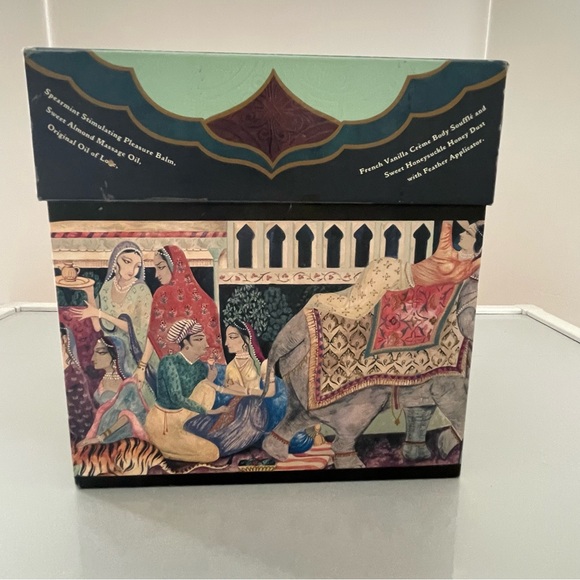 Kama Sutra Gift Box Empty - Picture 5 of 9